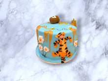 Load image into Gallery viewer, Winnie the Pooh Cake