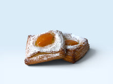 Load image into Gallery viewer, Mini Fruit Danish Box
